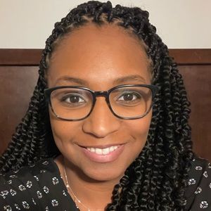 Meet your Posher, Deandra